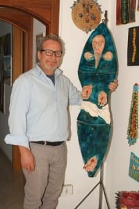 L'artista salernitano Lucio De Simone (Ph. Alberto Accarino)